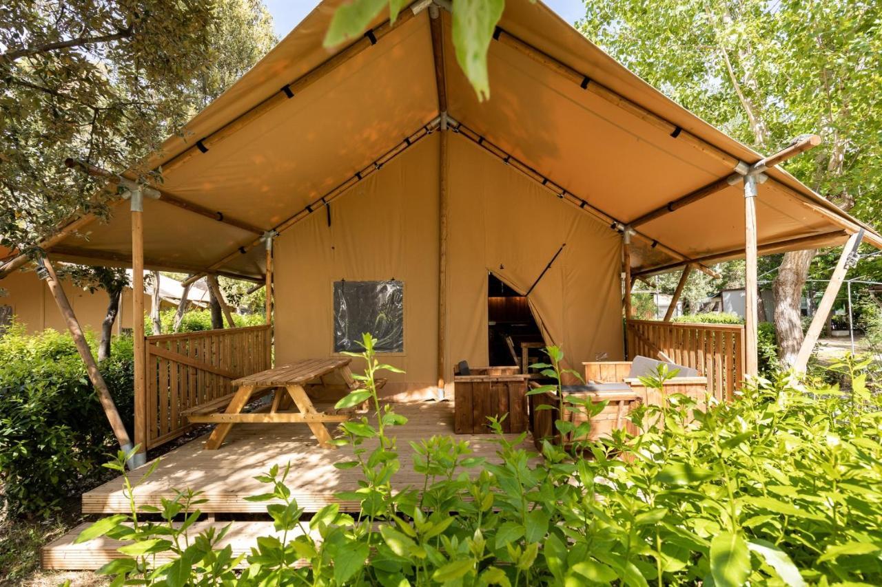 Camping Campo Dei Fiori - Glamping4All Вада Экстерьер фото